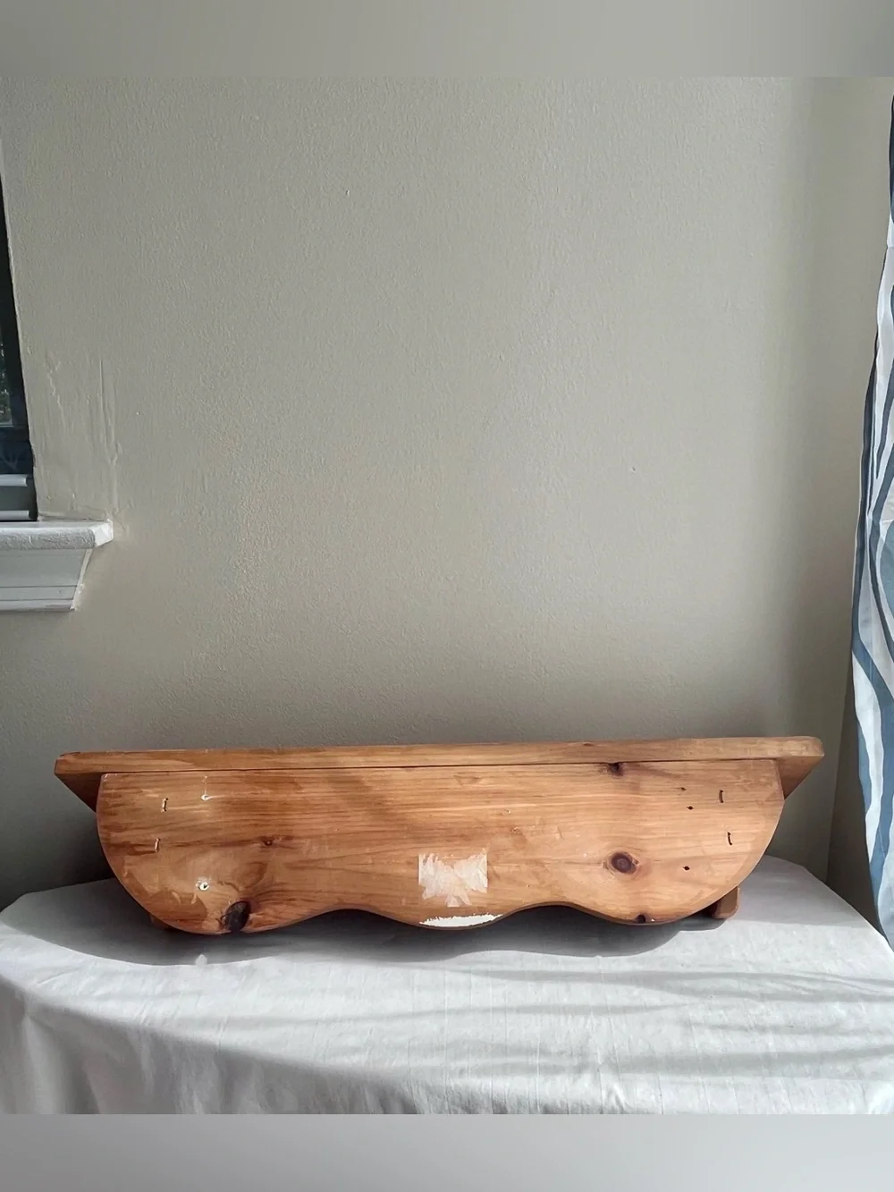 Heart Cedar Wall Coat Rack with Three Pegs - Natural Wood